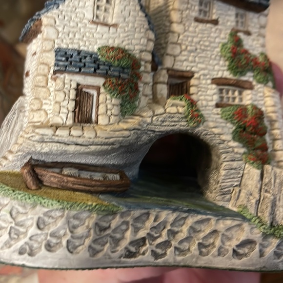 David Winter Cottages Set of 3 - Picture 14 of 15